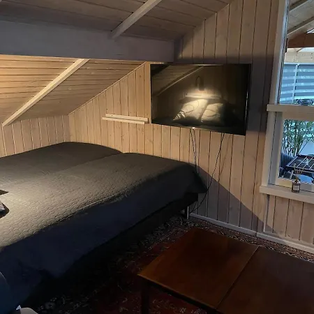 Med Anneks Ved Limfjorden Holiday home *